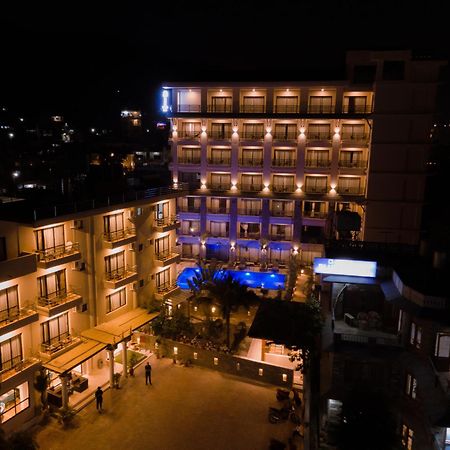 Hotel Pokhara Village & Spa Экстерьер фото