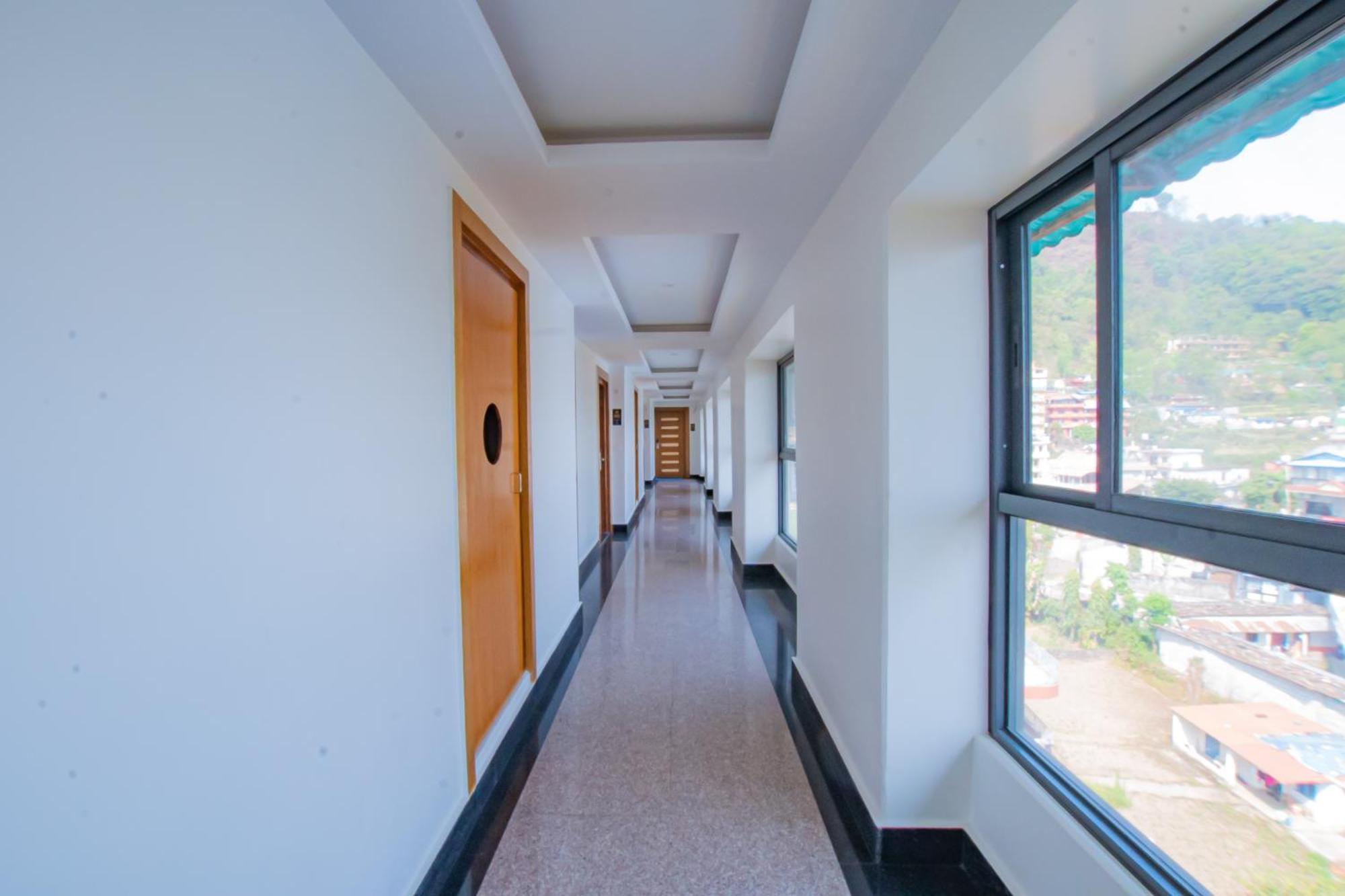 Hotel Pokhara Village & Spa Экстерьер фото