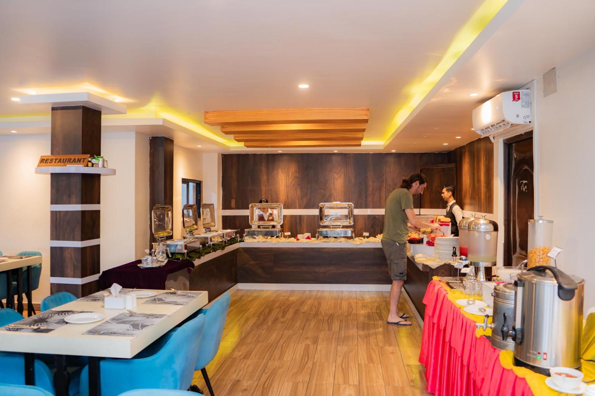 Hotel Pokhara Village & Spa Экстерьер фото
